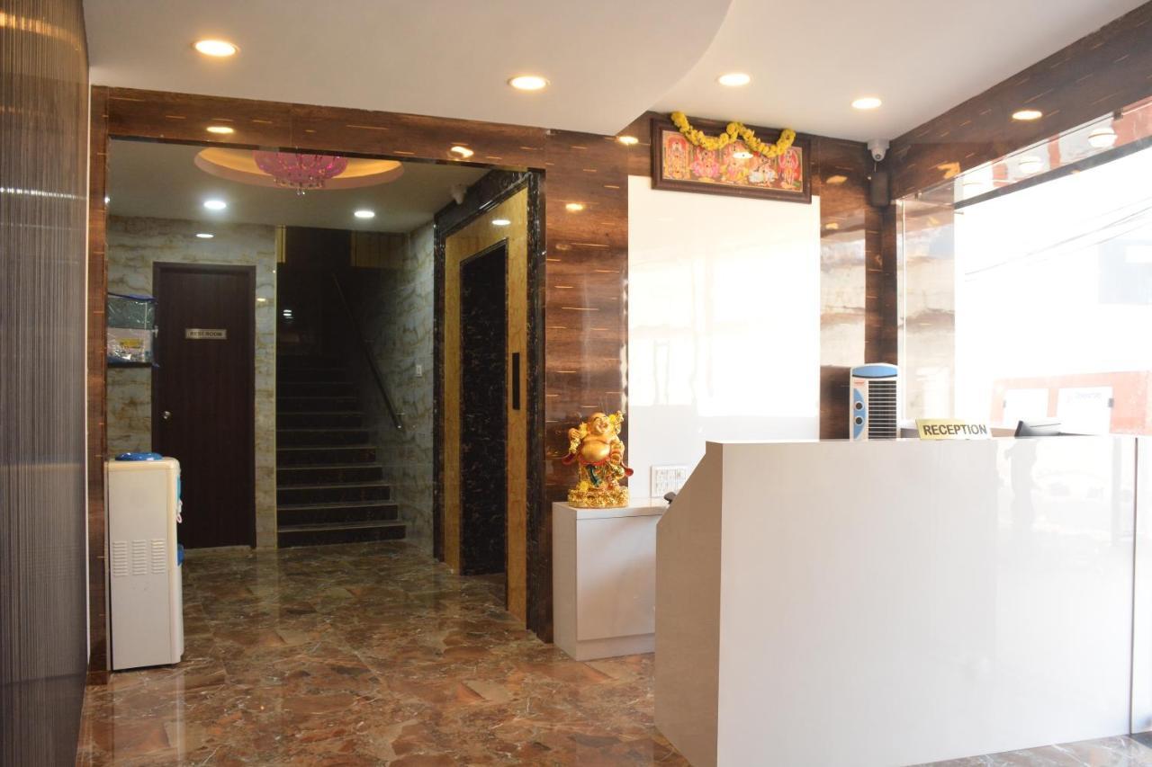 Arihanth Inn Vellore Zewnętrze zdjęcie